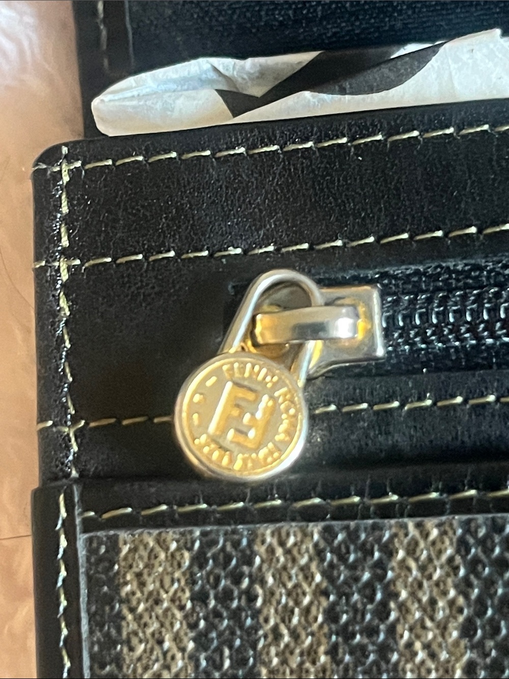 FENDI Vintage Striped Logo Wallet in Nero - Picture 4 of 11